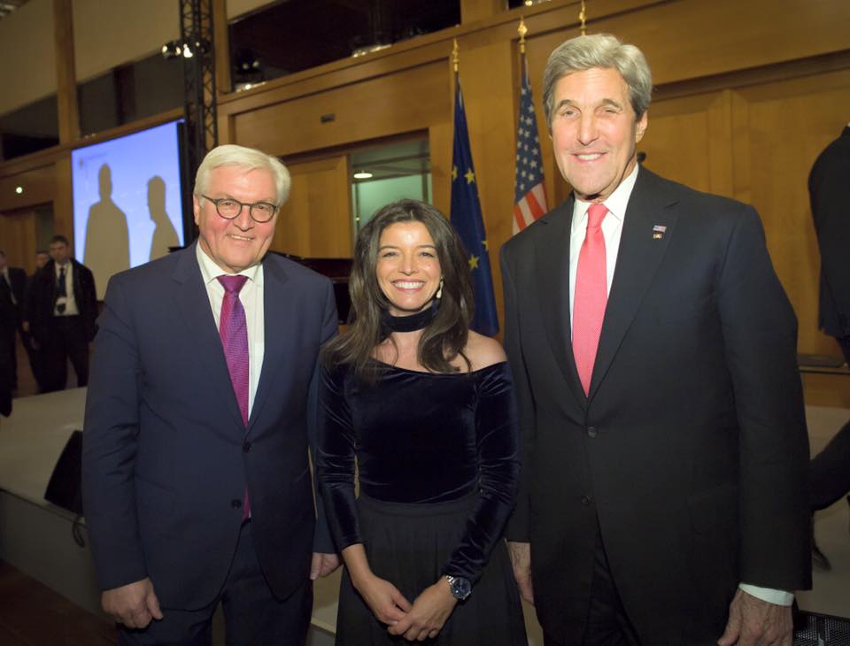 Ana Plasencia with former German President Frank-Walter Steinmeier and former United States Secretary of State, John Kerry